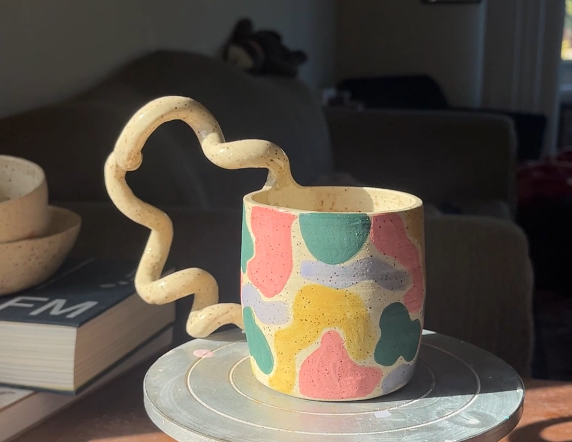 Crazy handle mug