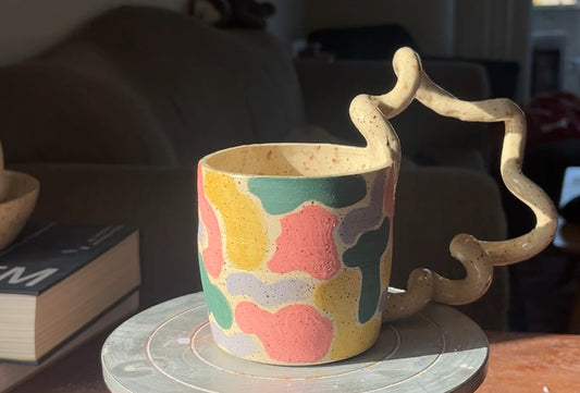 Crazy handle mug